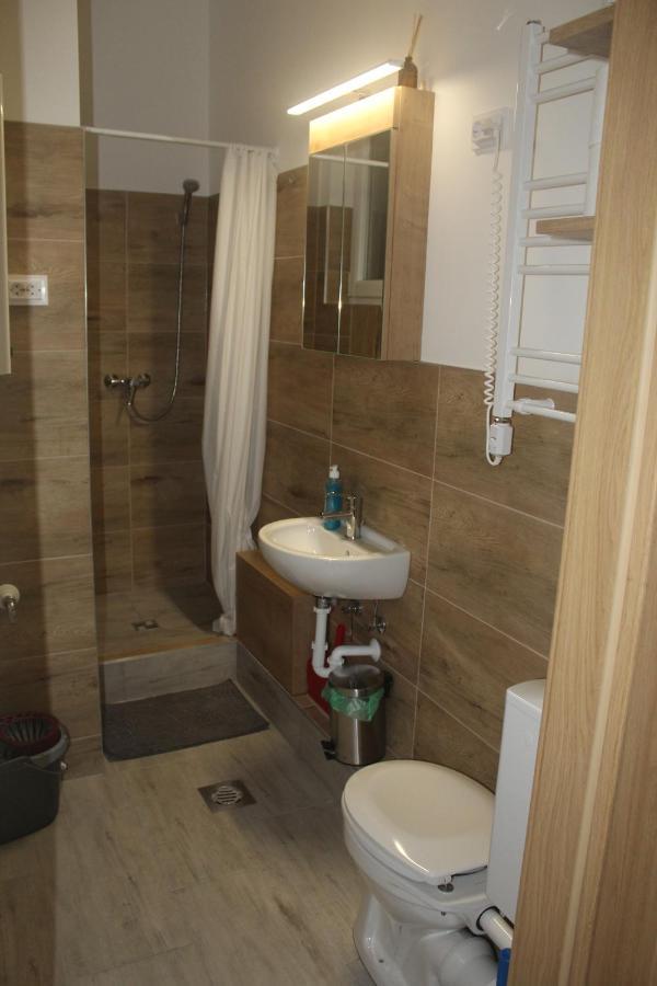 פץ' Downtown Studio Apartman מראה חיצוני תמונה
